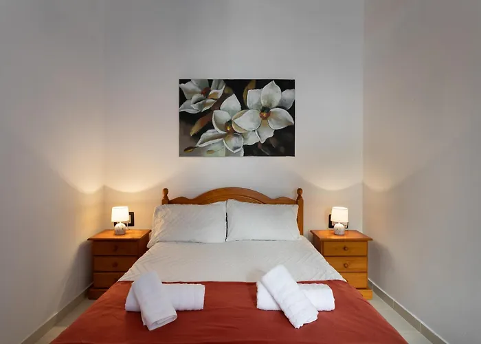 Cosy 3br Maltese Townhouse - Close To Valletta By Isola360