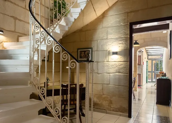 Cosy 3br Maltese Townhouse - Close To Valletta By Isola360 *