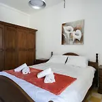 Cosy 3br Maltese Townhouse - Close To Valletta By Isola360 Дом отдыха Лука