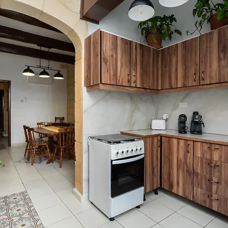 Vakantiehuis Cosy 3br Maltese Townhouse - Close To Valletta By Isola360 *