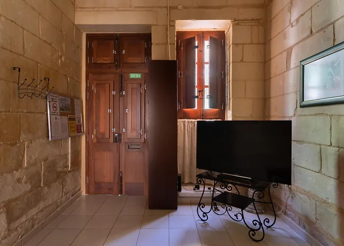 Cosy 3br Maltese Townhouse - Close To Valletta By Isola360 Case de vacanță *